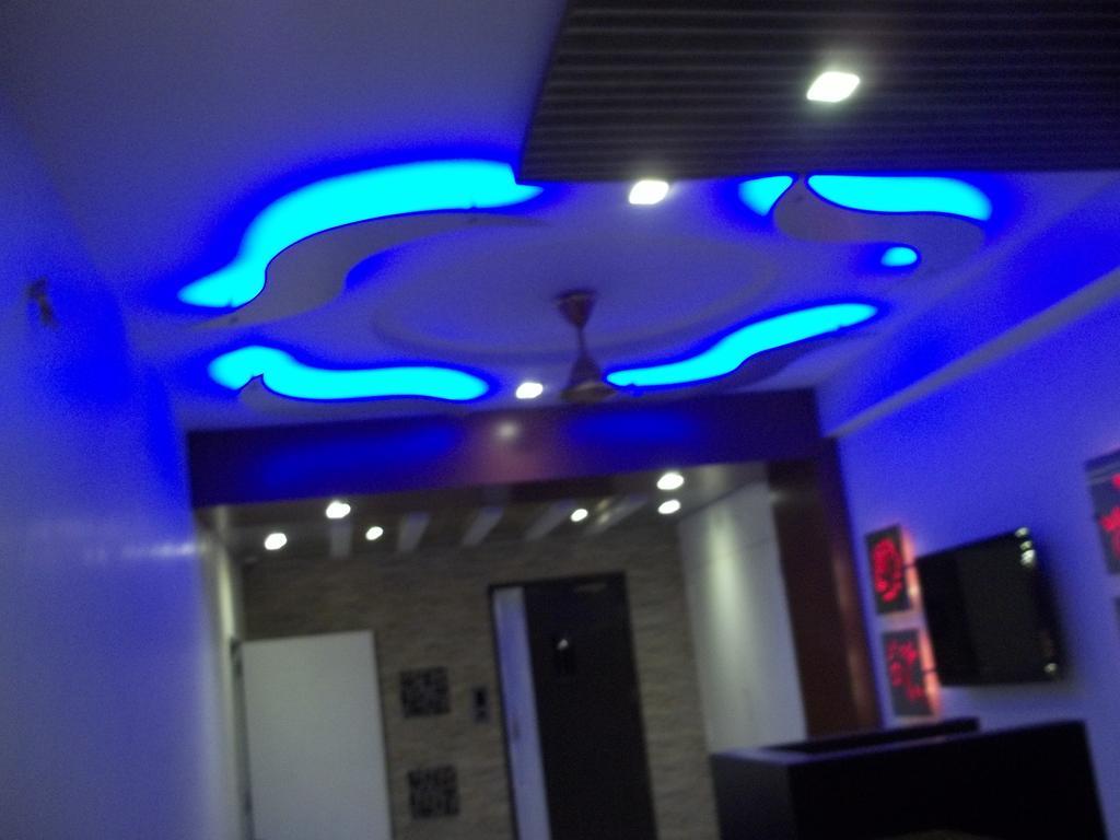 Hotel Sapphire Junagadh Eksteriør bilde