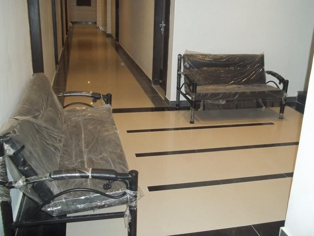 Hotel Sapphire Junagadh Eksteriør bilde