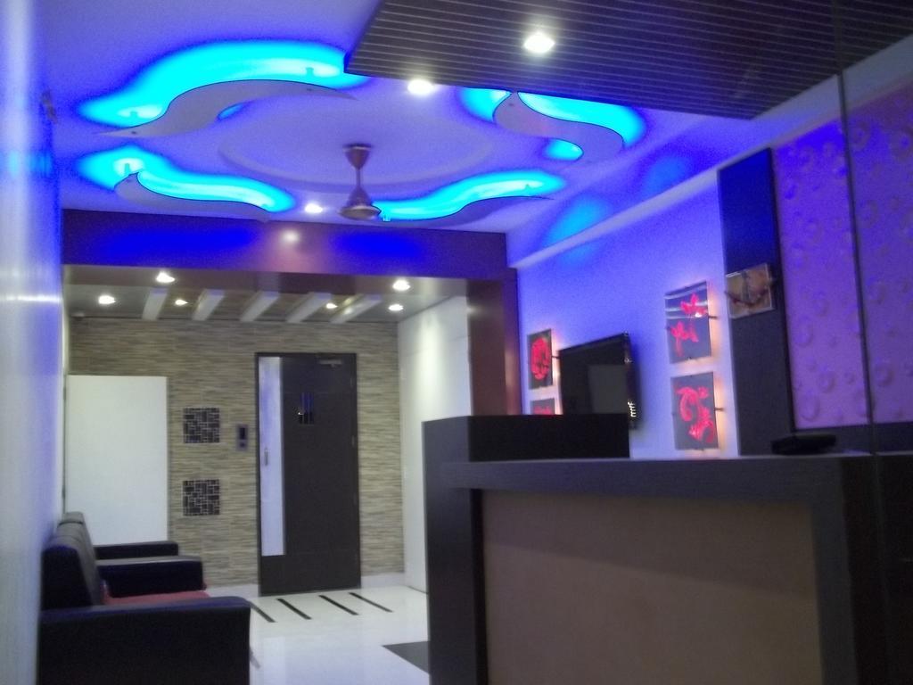 Hotel Sapphire Junagadh Eksteriør bilde