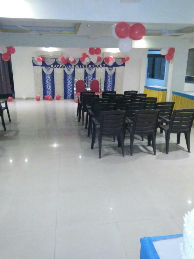 Hotel Sapphire Junagadh Eksteriør bilde